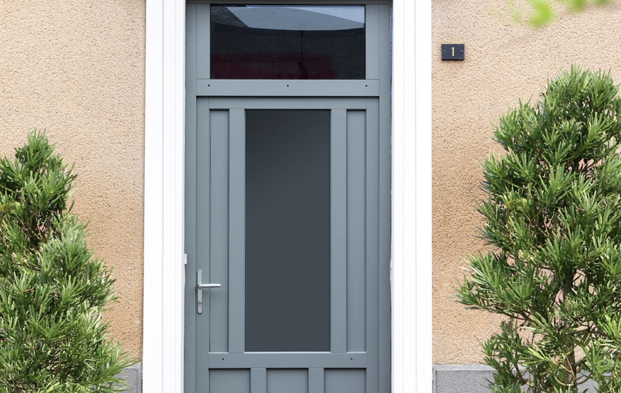 Notre gamme de porte d'entrée en BOIS CLASSIQUE et CREATIVE CONTEMPORAINE à LANNEMEZAN